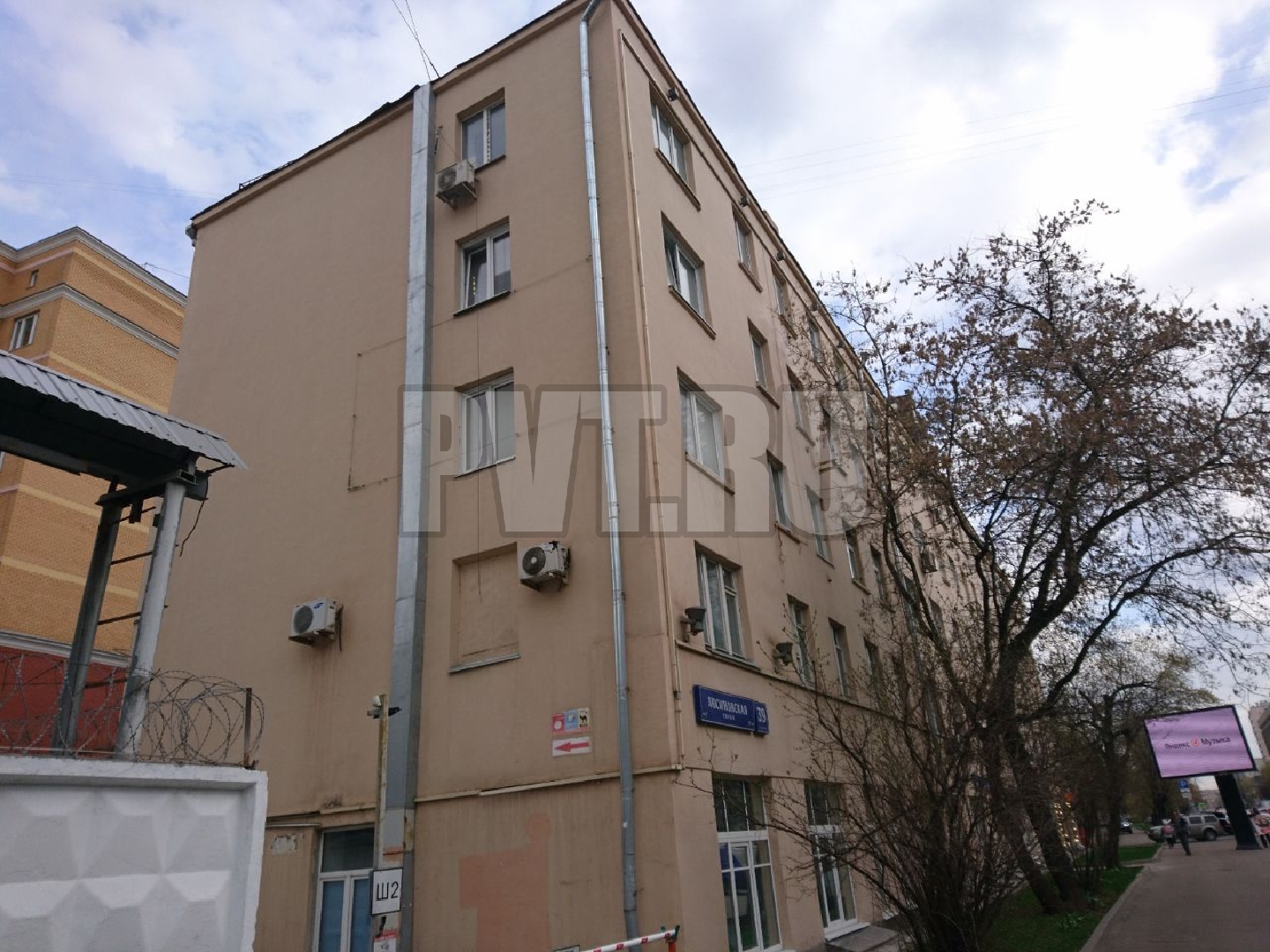 1313746601-6.jpg